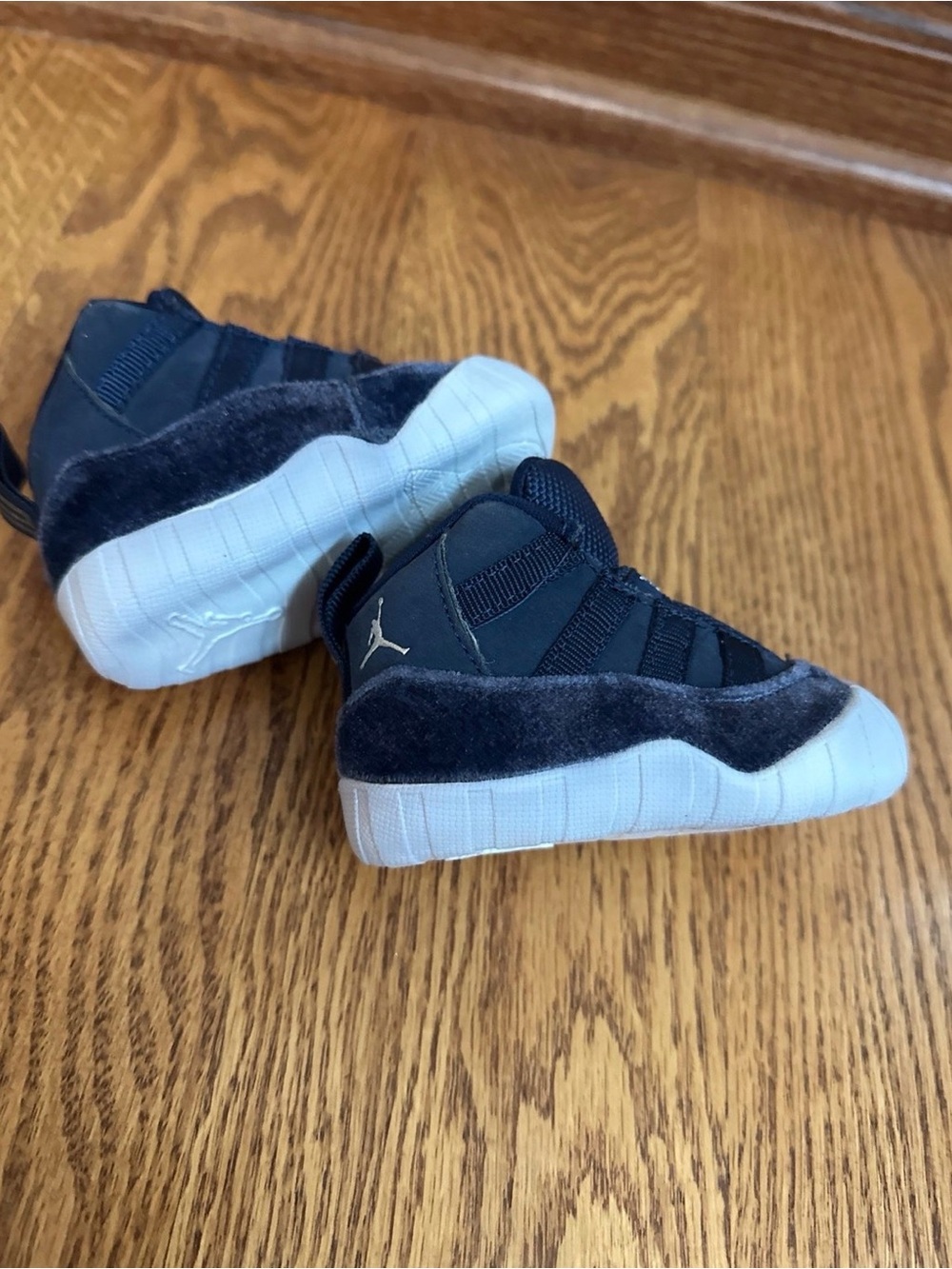 Air Jordan 11 Retro CB Baby Shoes Size 2C Navy Blue Velvet